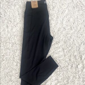 *NEW* PINK Victoria’s Secret black 7/8 high waist black athletic legging